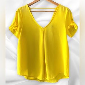 TIMING YELLOW COLD SHOULDER BLOUSE SIZE SMALL NEW WITH TAGS